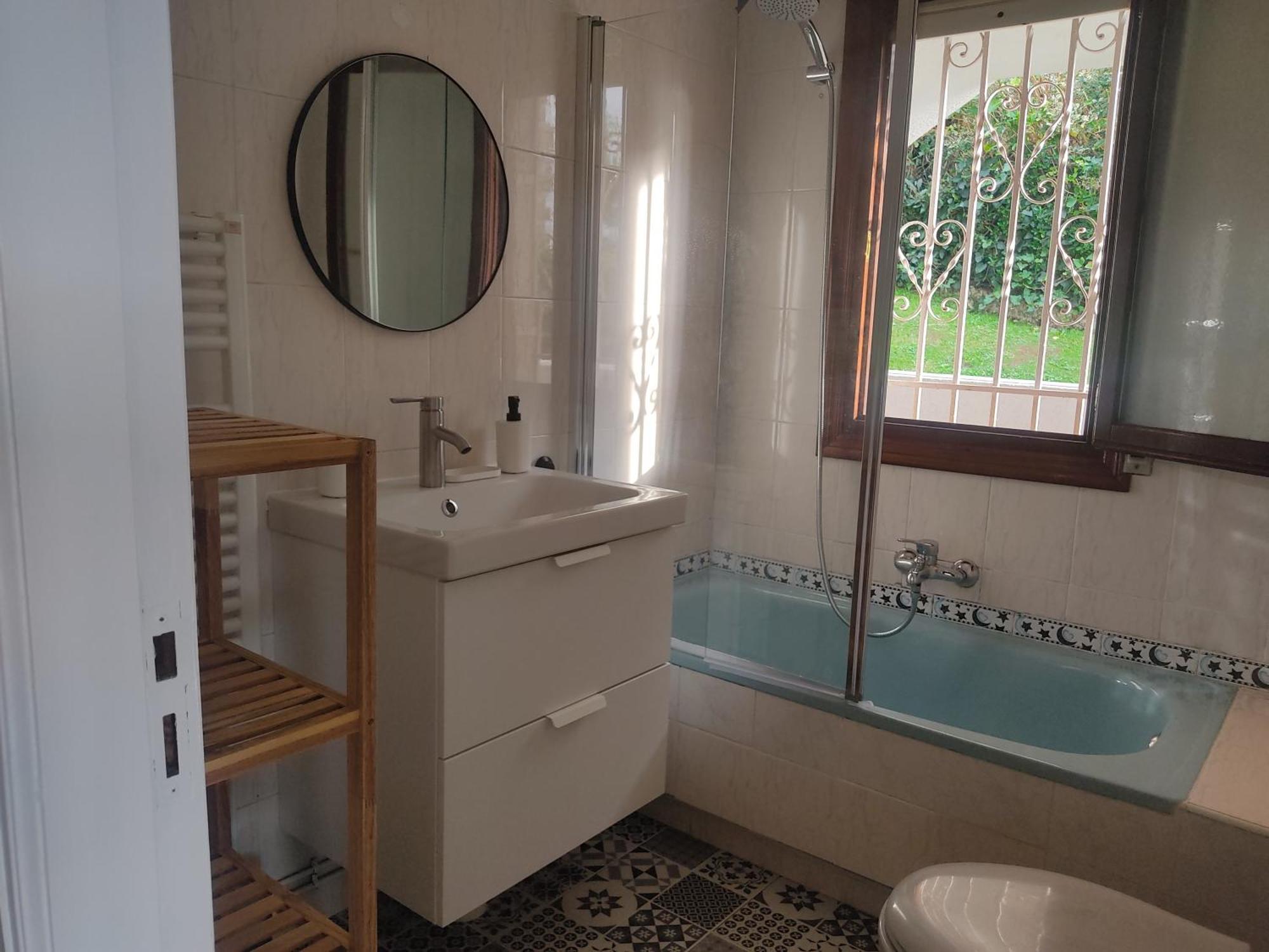 En Mogro. Apartment